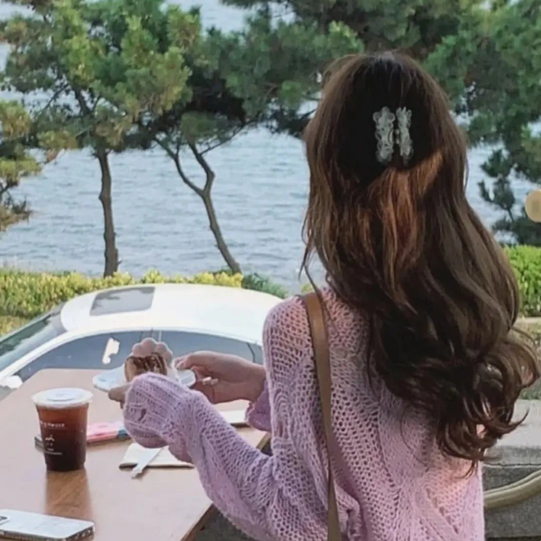 眼里余光都是你